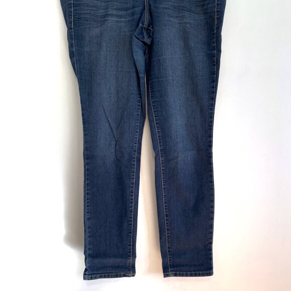 TORRID Plus Size Classic Skinny Jeans Vintage Stretch Medium Wash Dark Mid Rise - Picture 6 of 16